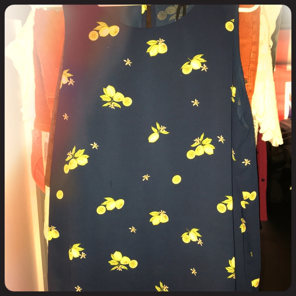 Swanky lemon top